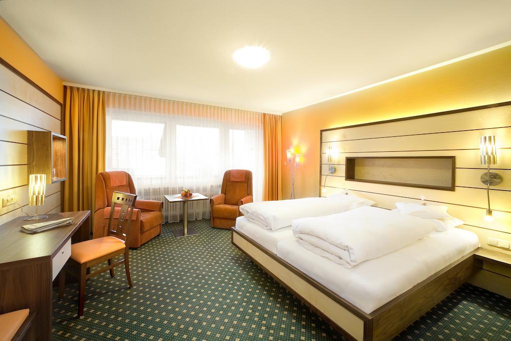Kur- Und Wellnesshotel Foerch Bad Wörishofen Стая снимка